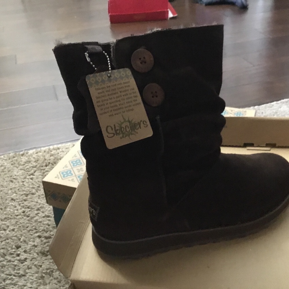 New with Tags Brown Skechers